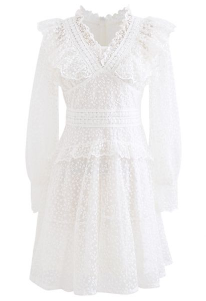 مليء بفستان شبكي مطرز بكشكشة من Floret باللون الأبيض