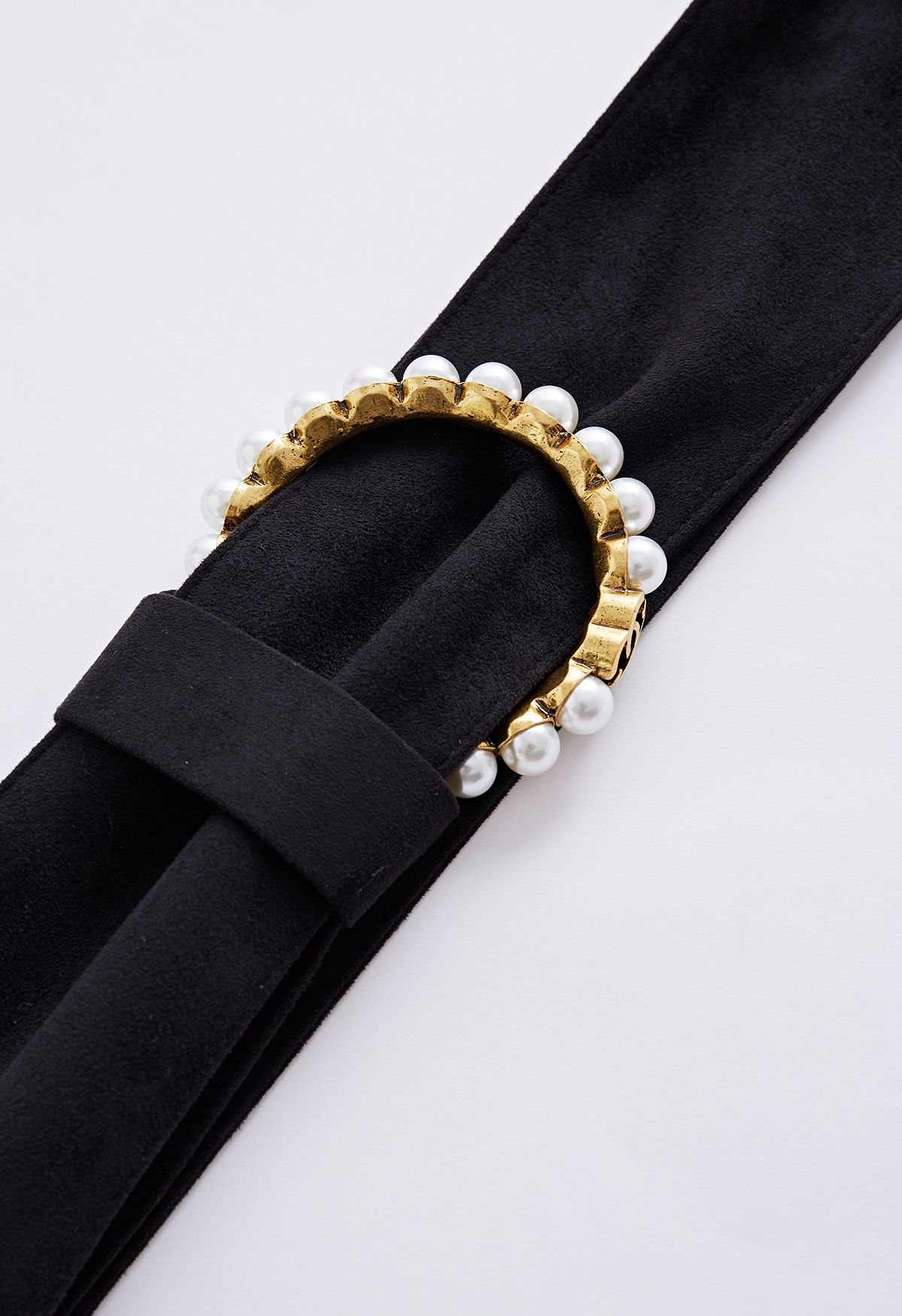 Pearl Trim O-Ring Velvet Belt in Black