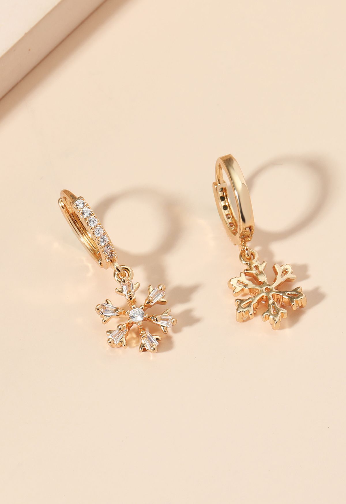 Snowflake Zircon Trim Earrings