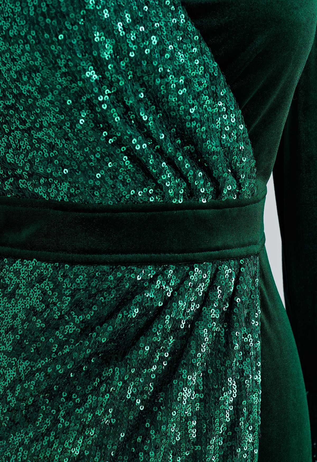 Dazzling Sequins Velvet Cocktail Dress in Emerald