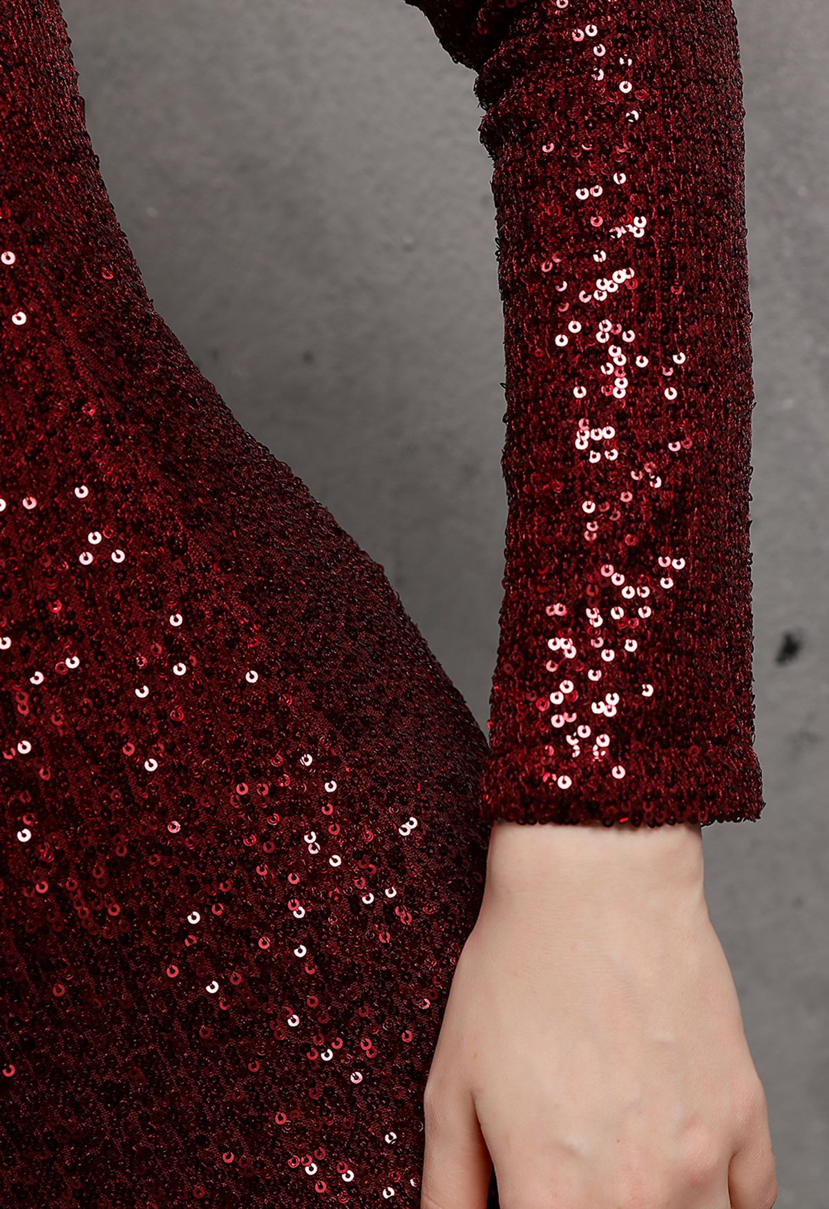 Slanted Shoulder Full Sequins Cocktail Dress in Burgundy