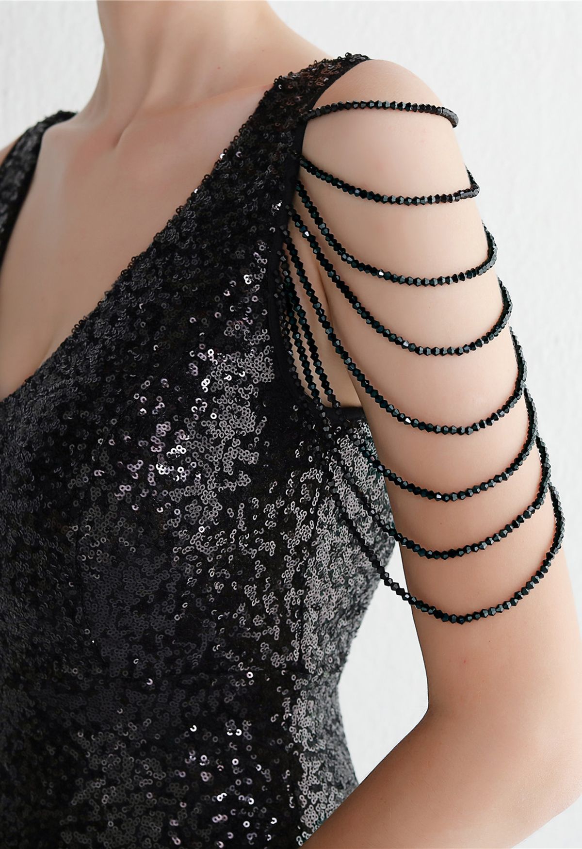 Beaded Shoulder Ombre Sequins Cocktail Dress in Black