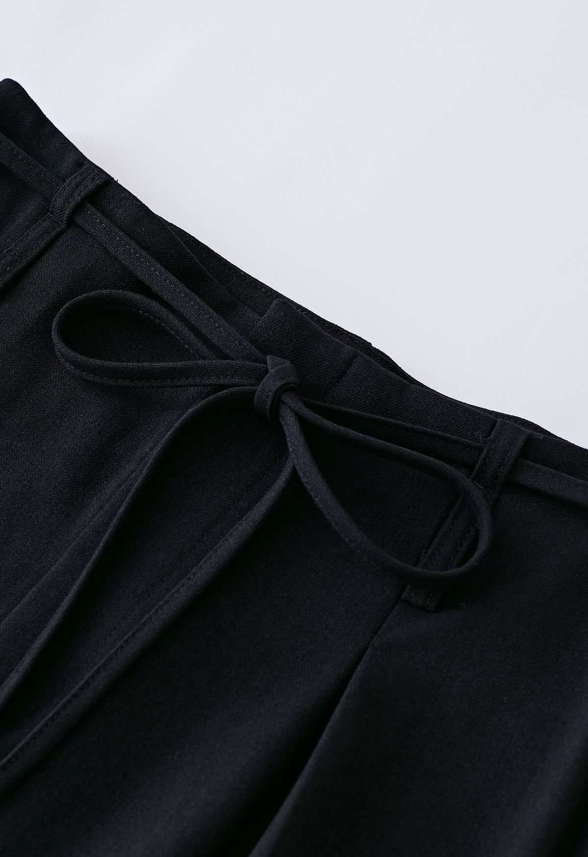 Tie Waist Wide-Leg Pants in Black