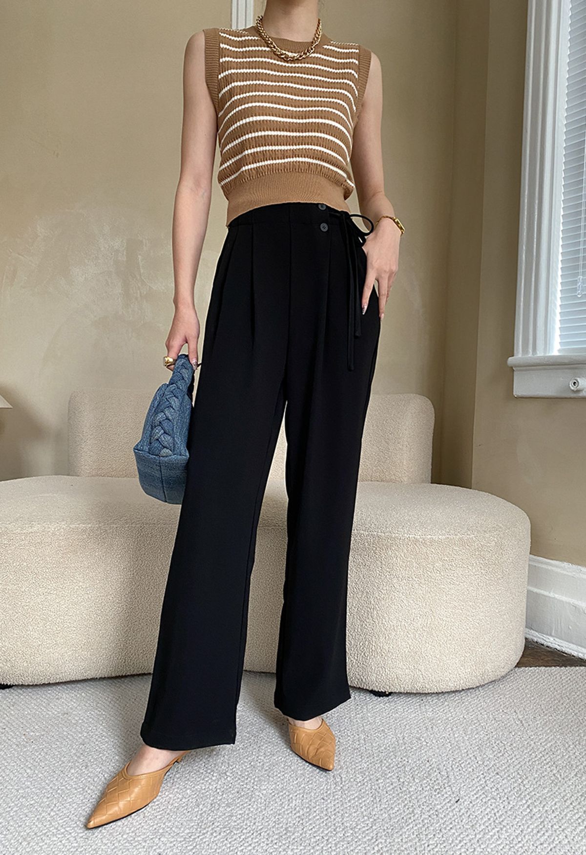 Side Drawstring Pleated Straight Leg Pants in Black