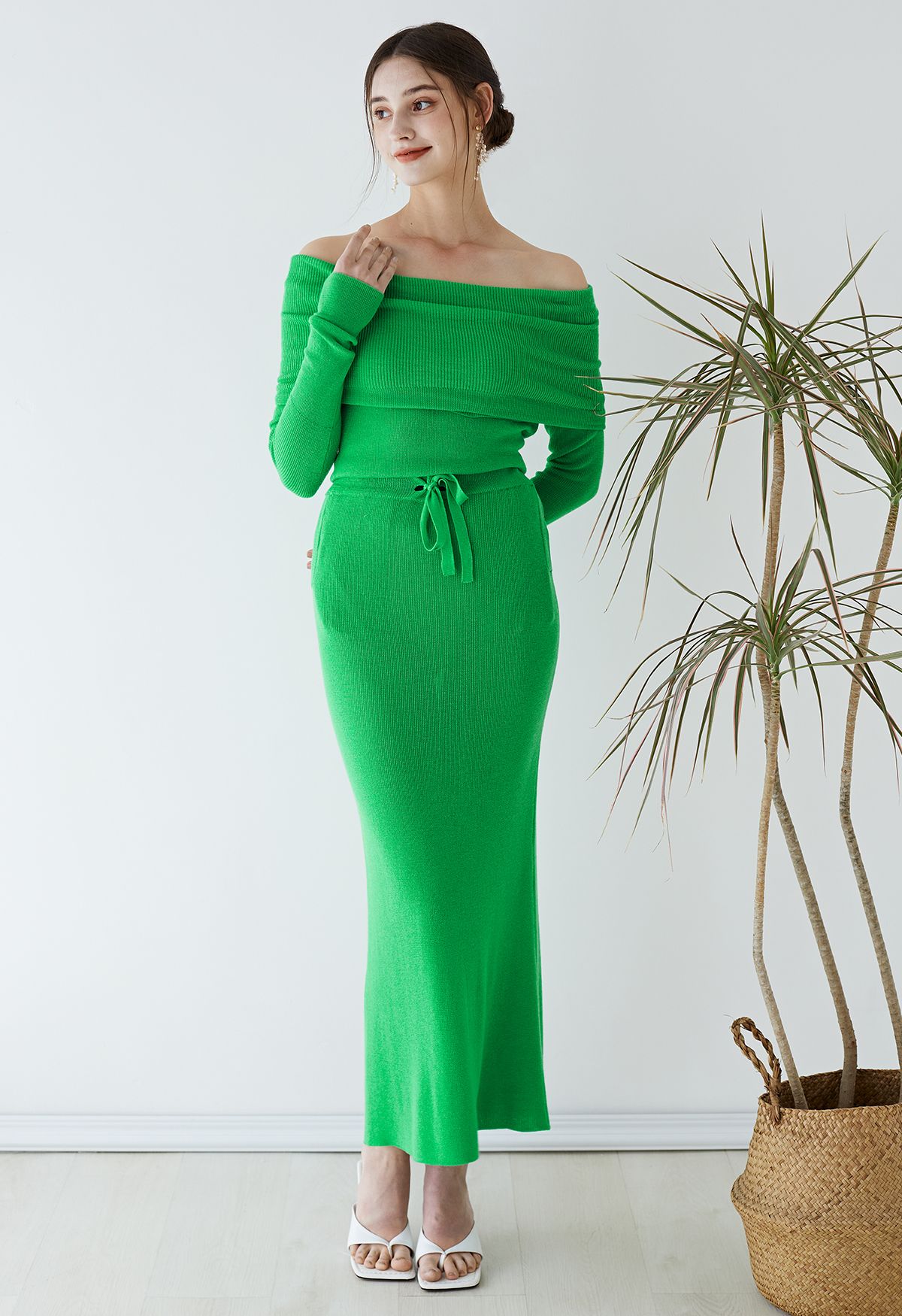 Knitted High Waist Pencil Maxi Skirt in Green