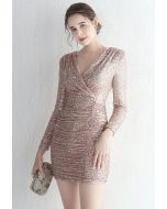 V-Neck Long Sleeves Sequins Cocktail Dress in Gold